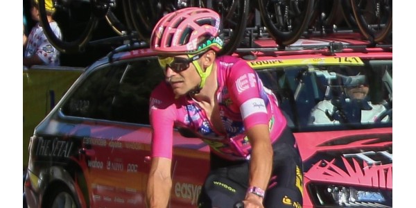 Magnus Cort domineert etappe 10 van de Tour de France Magnus Cort domineert etappe 10 van de Tour de France